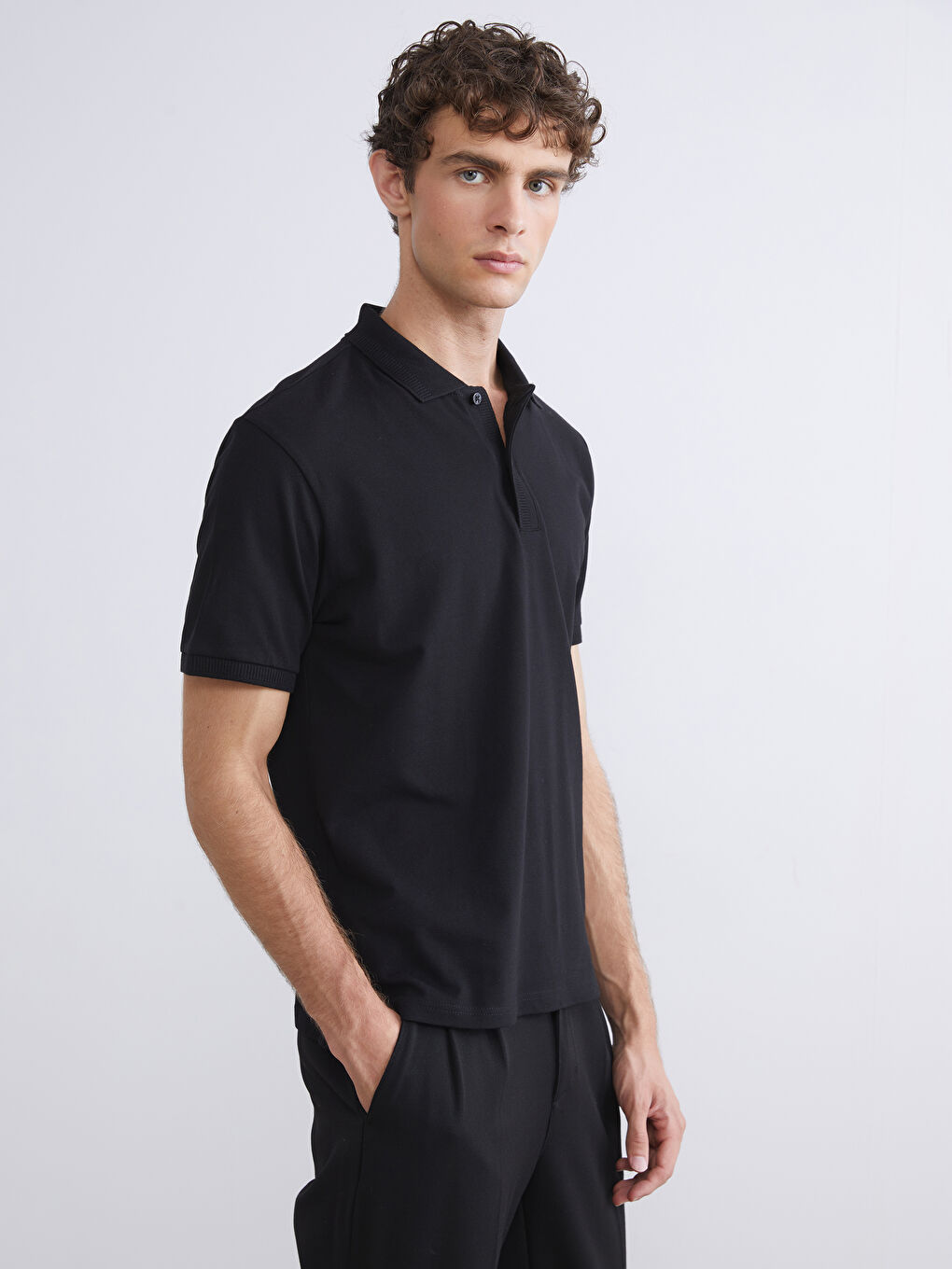 تي شيرت ياقة بولو سادة للرجال-1