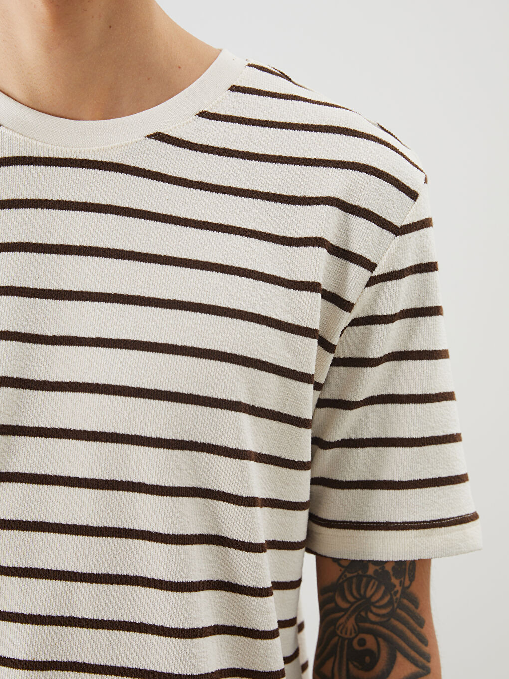 Crew Neck Short Sleeve Striped Men's T-Shirt -S5NS07Z8-LEW
