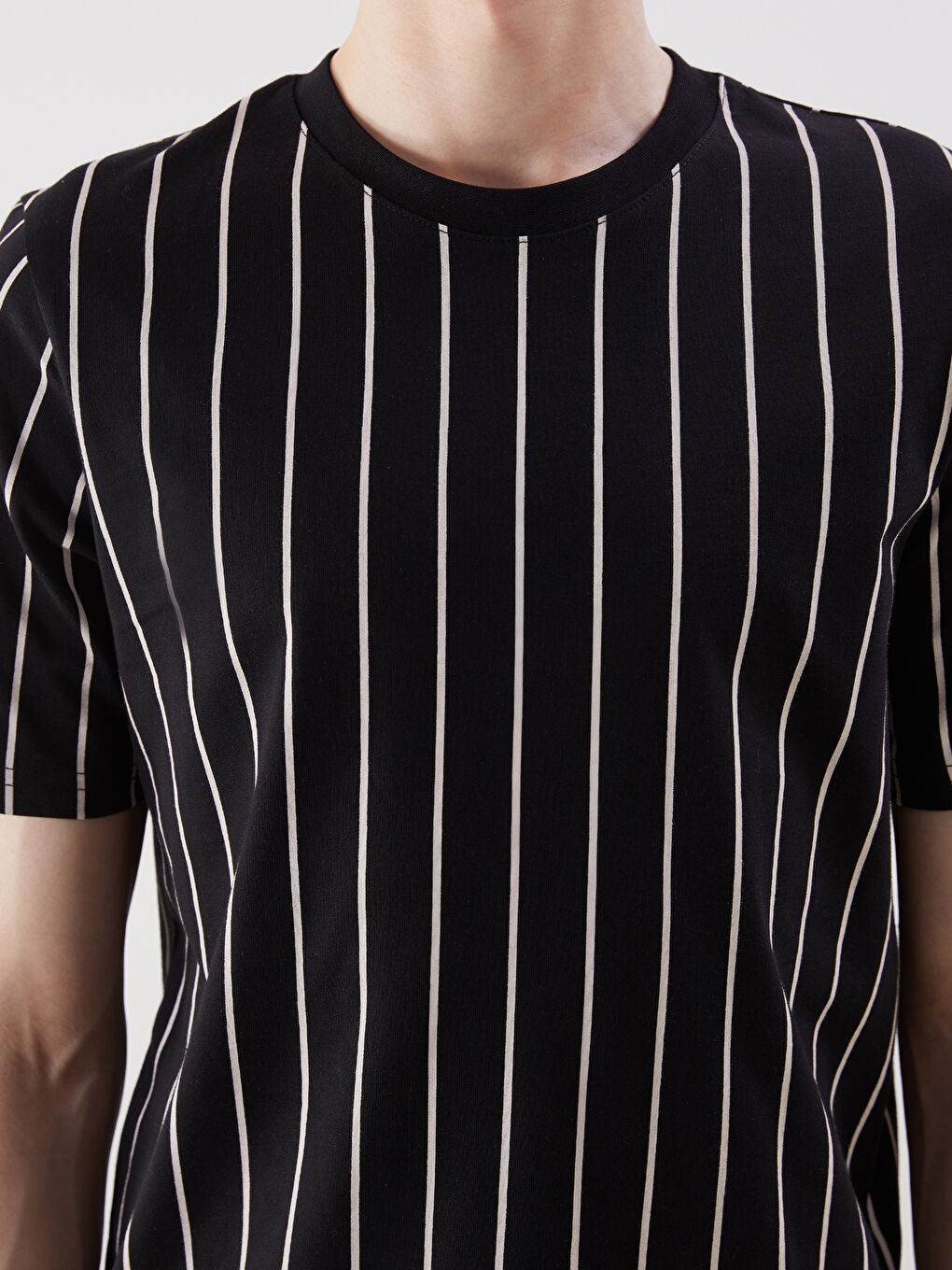 تیشێرت ڕه‌ش پیاو -S5NS08Z8-CVL