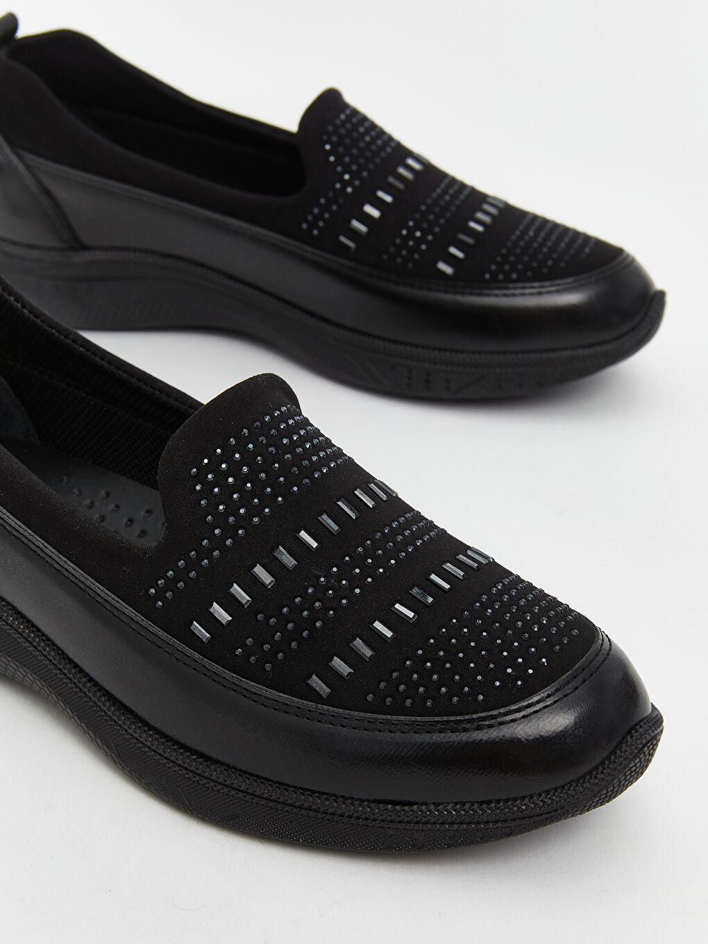 Siyah Deri Görünümlü Kadın Loafer Ayakkabı-2