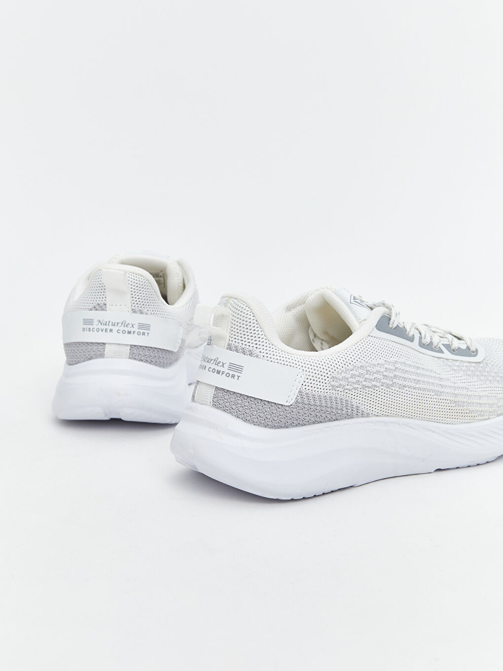 Beyaz Bağcıklı File Detaylı Kadın Spor Ayakkabı-4