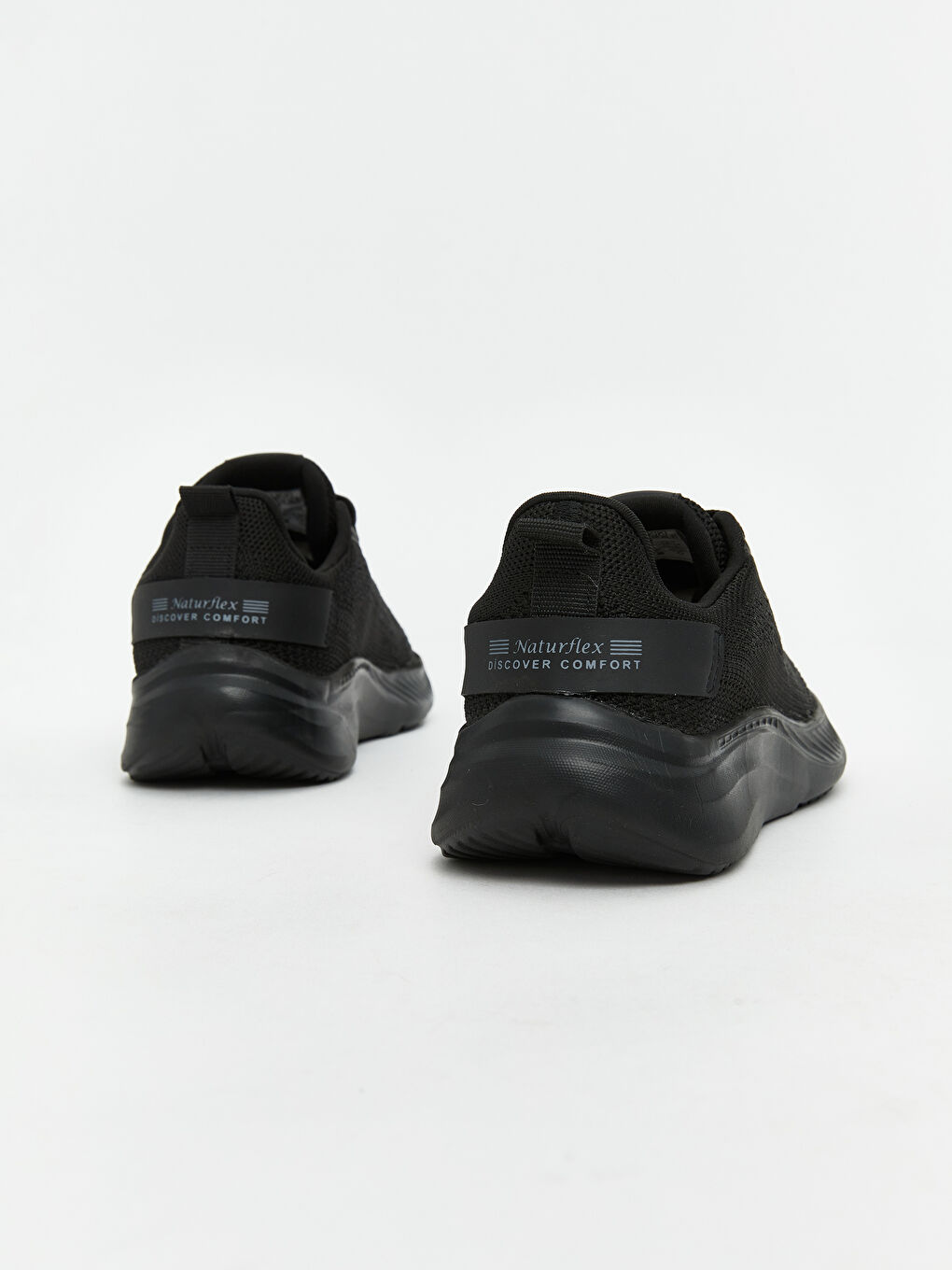 Siyah Bağcıklı File Detaylı Kadın Spor Ayakkabı-5