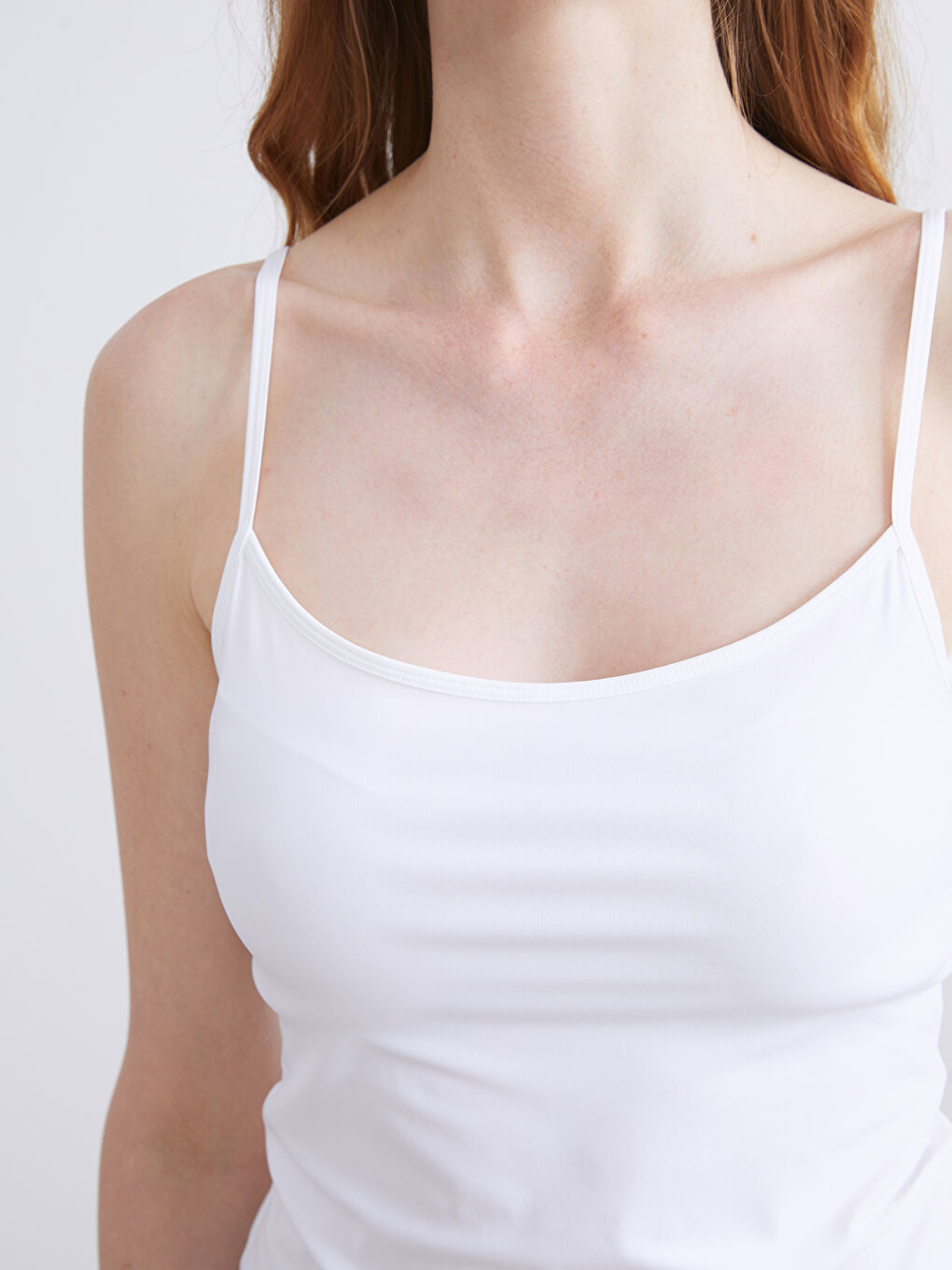 Beyaz Kare Yaka Kadın Atlet-4