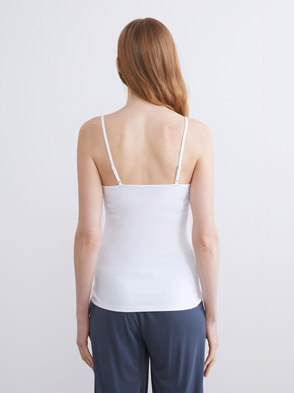 Beyaz Kare Yaka Kadın Atlet-6