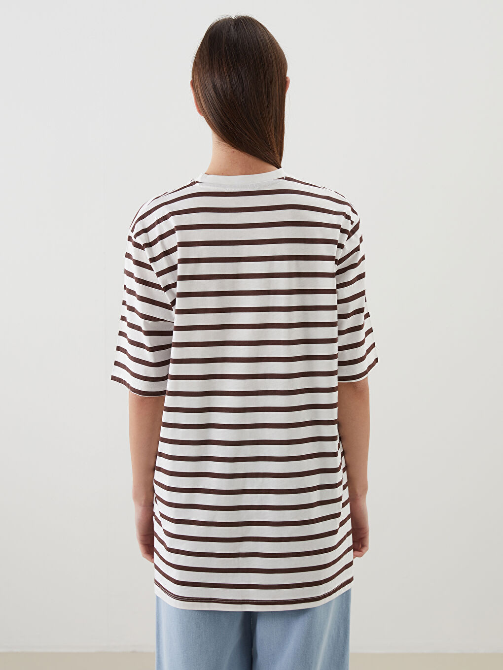 Kahverengi Bisiklet Yaka Çizgili Kadın Tişört-3