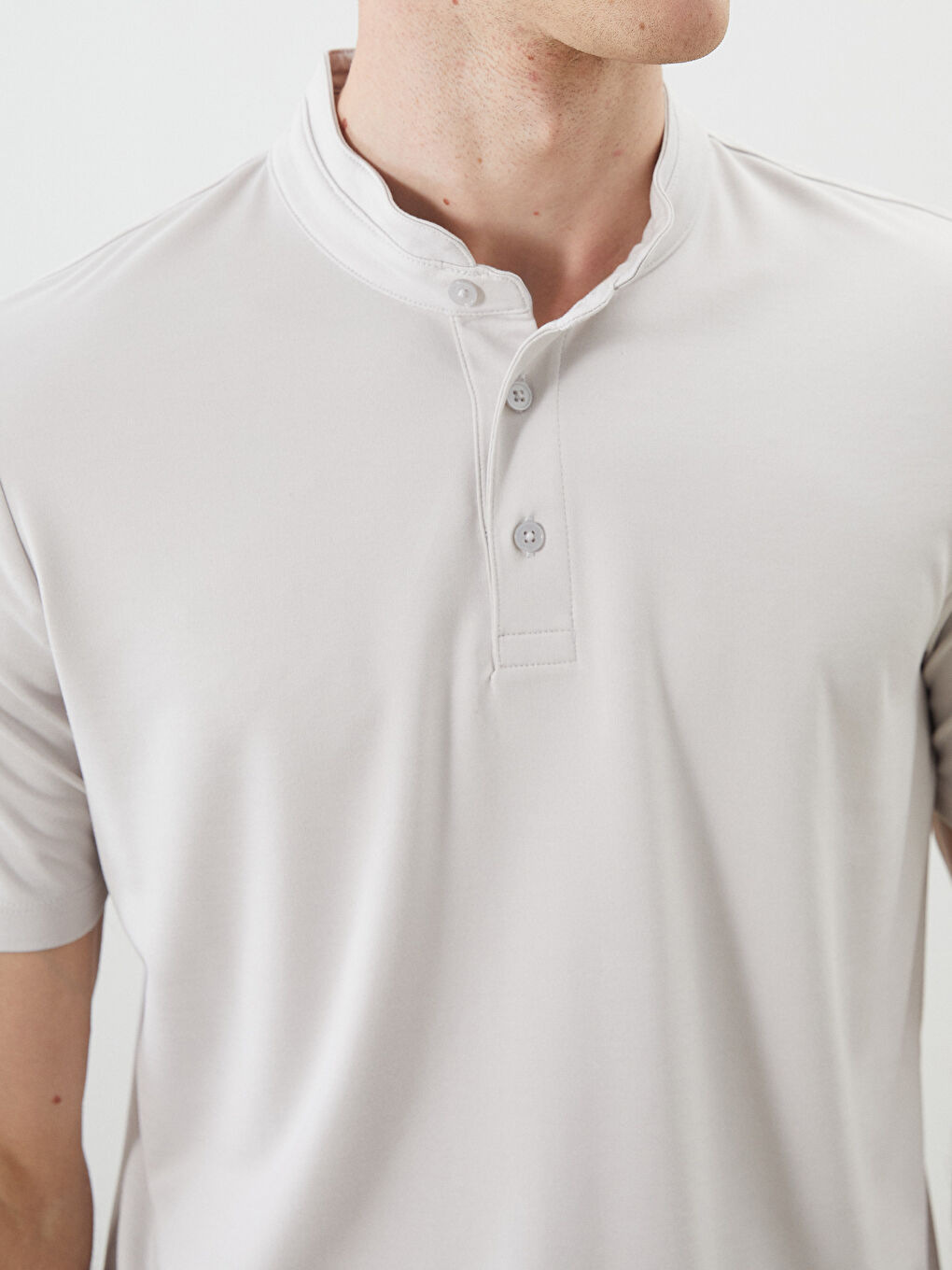 Bej Hakim Yaka Erkek Tişört-2