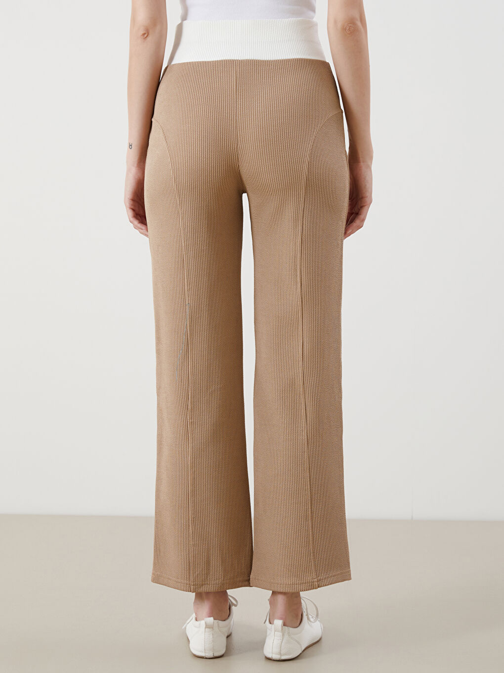 Women's Sweatpants with Elastic Waist-3