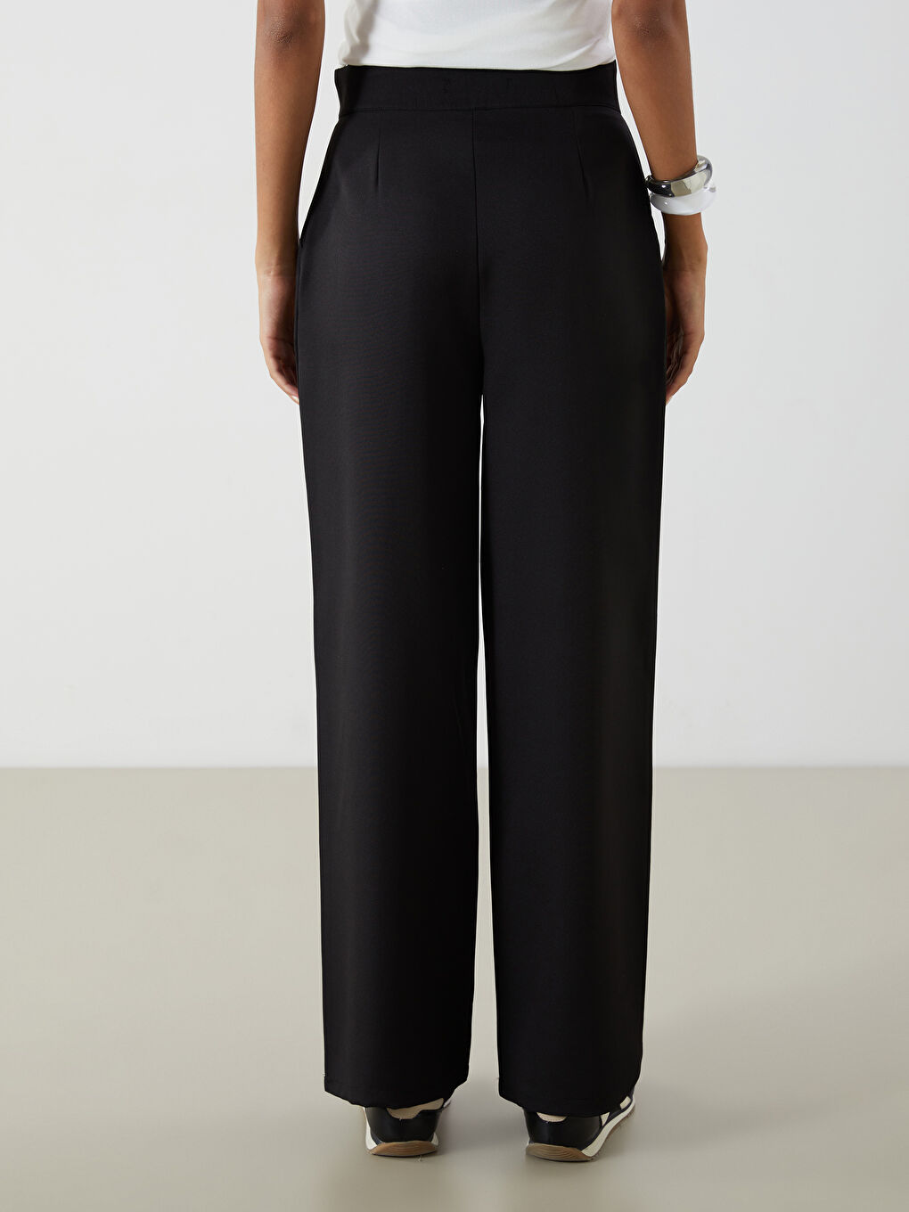 بنطلون واسع رِجل واسعة للسيدات بكسرات-3