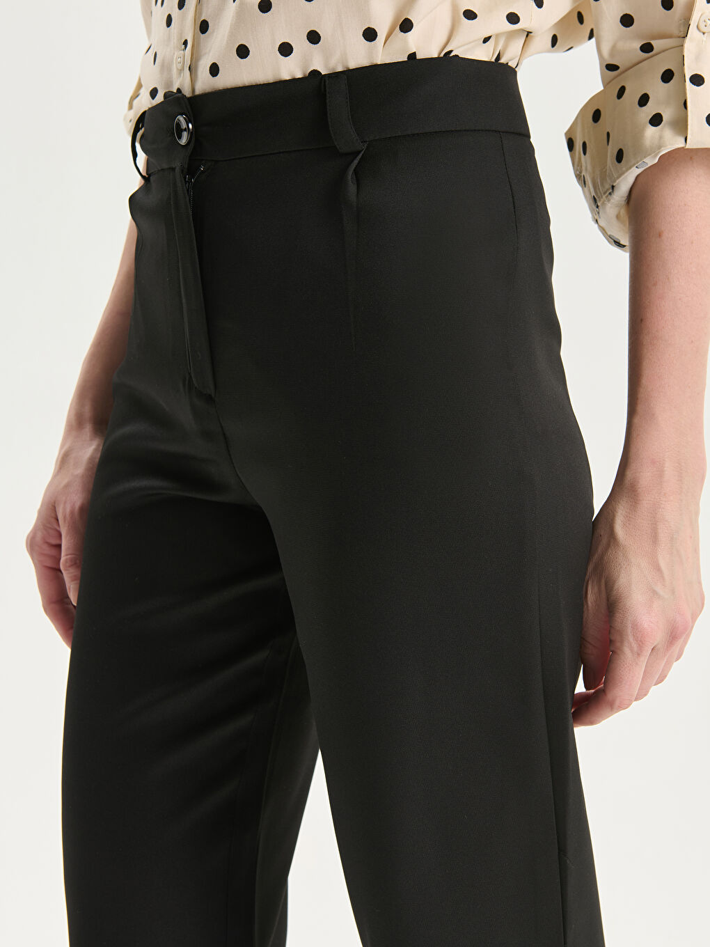 Regular Fit Women's Pleated Trousers-2