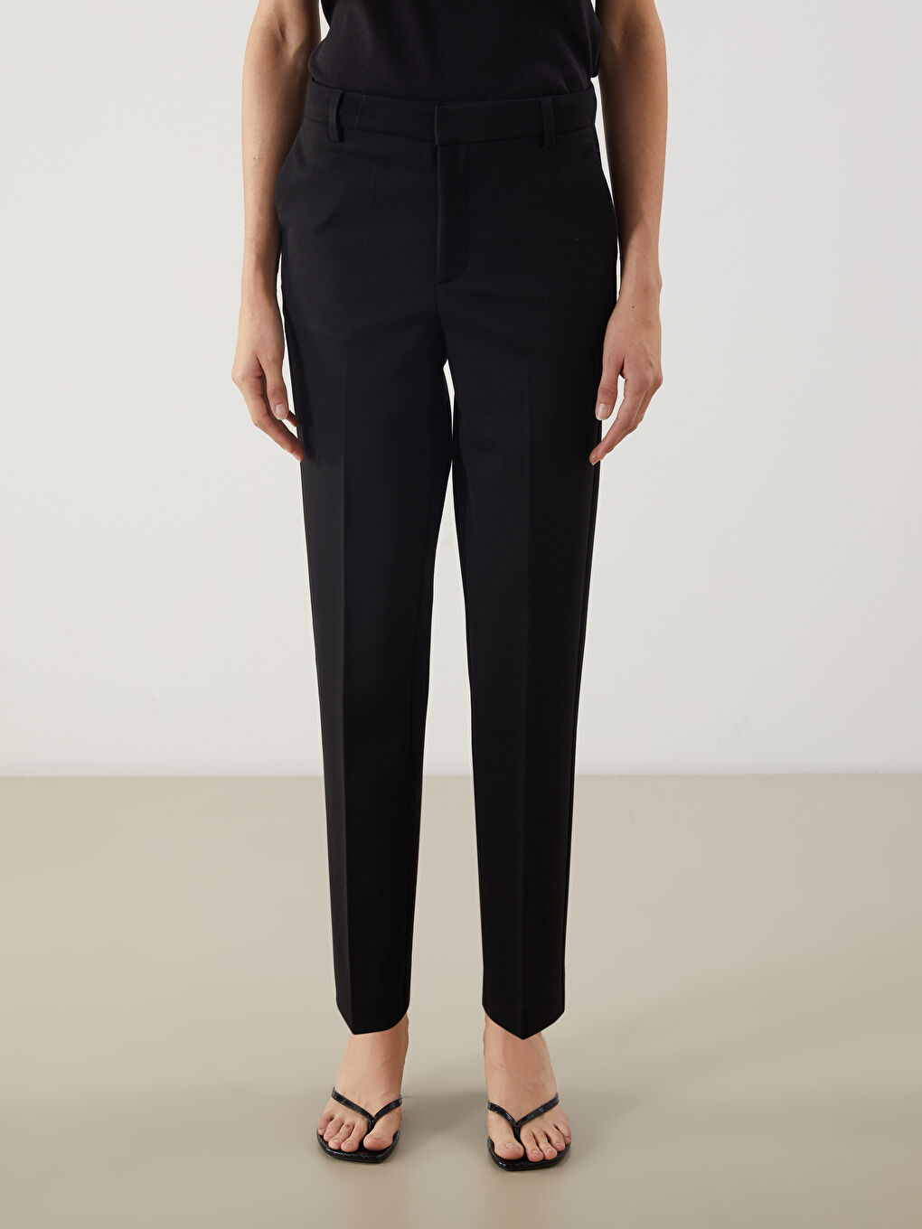 Siyah Dar Fit Kadın Pantolon-1