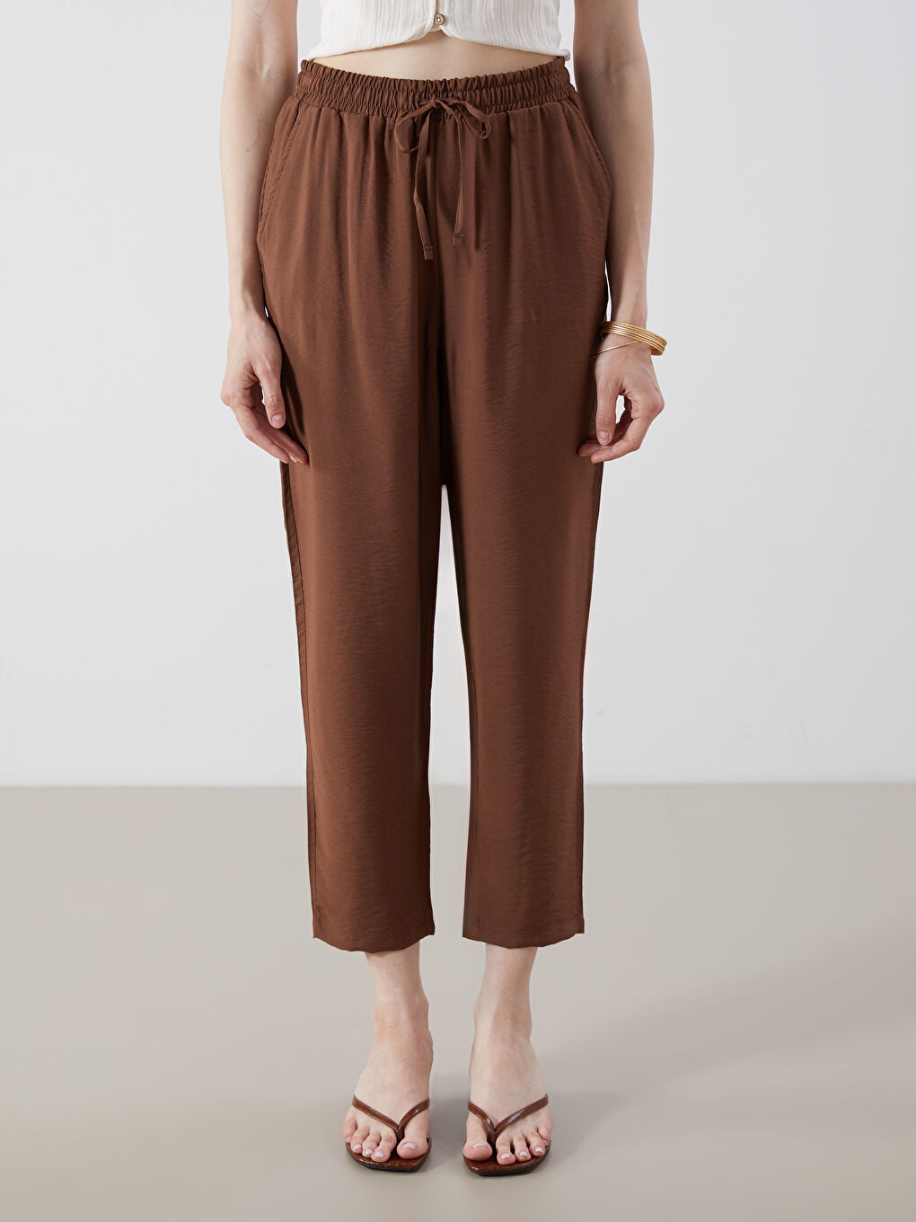 Elastic Waist Carrot Fit Women's Trousers-1