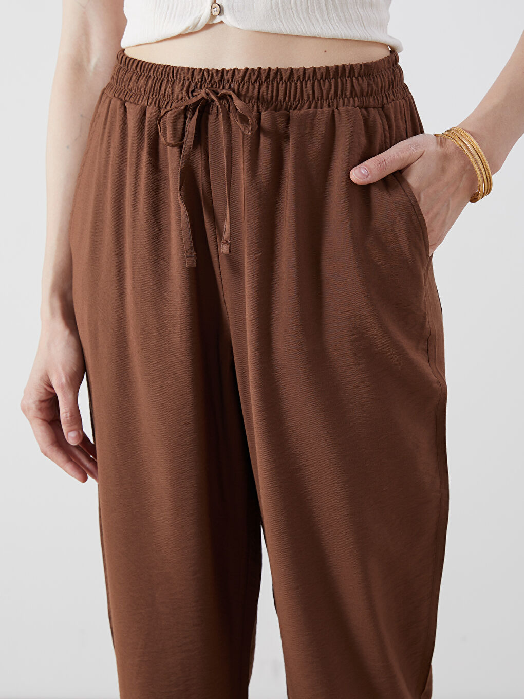 Elastic Waist Carrot Fit Women's Trousers-2