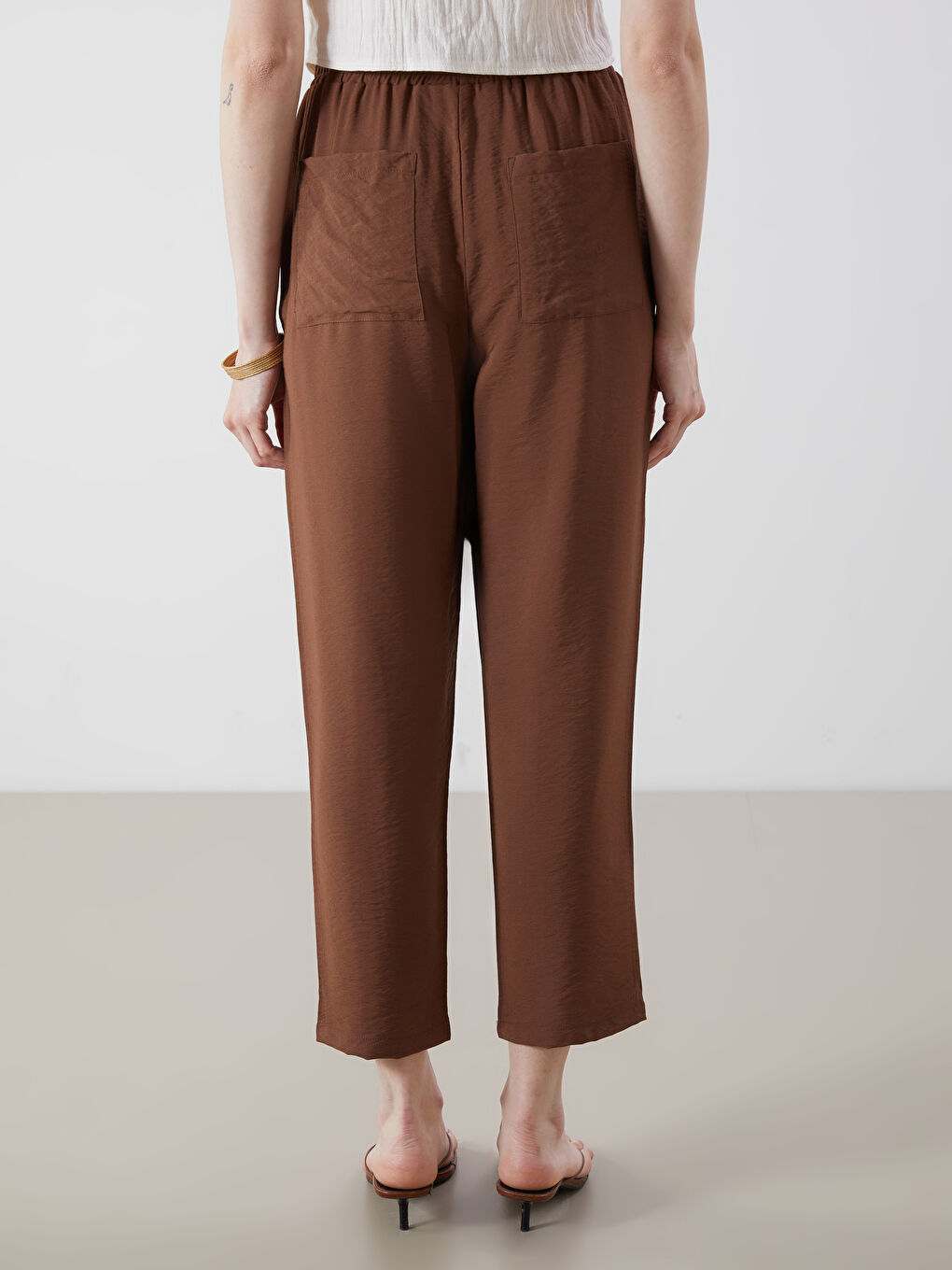 Elastic Waist Carrot Fit Women's Trousers-3