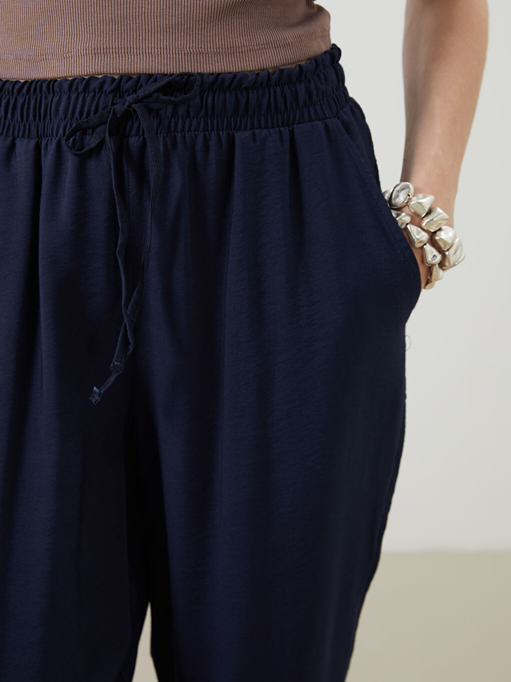 İndigo Beli Lastikli Havuç Kesim Kadın Pantolon-3