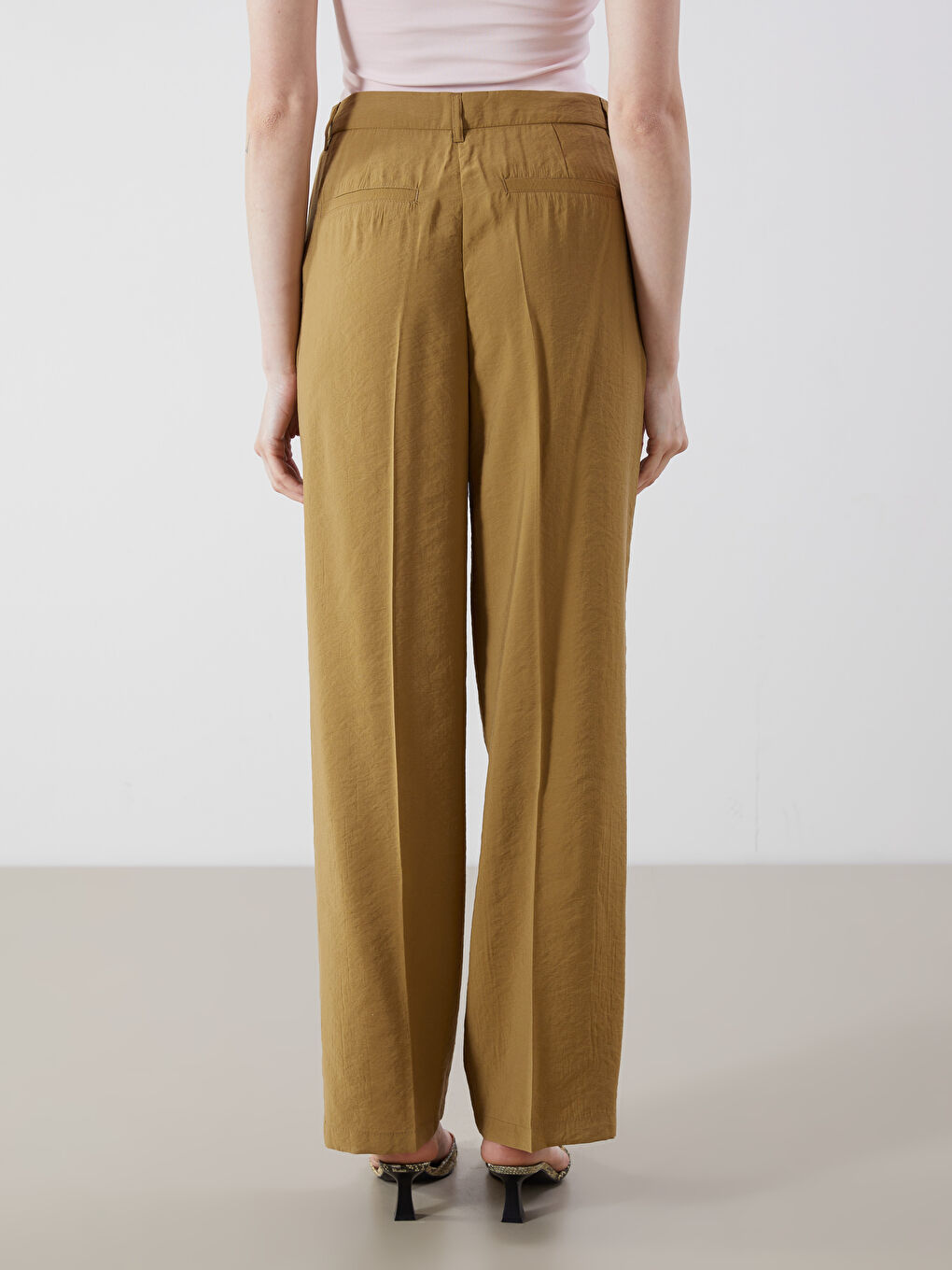 Yeşil Modal Karışımlı Kadın Pileli Pantolon-3