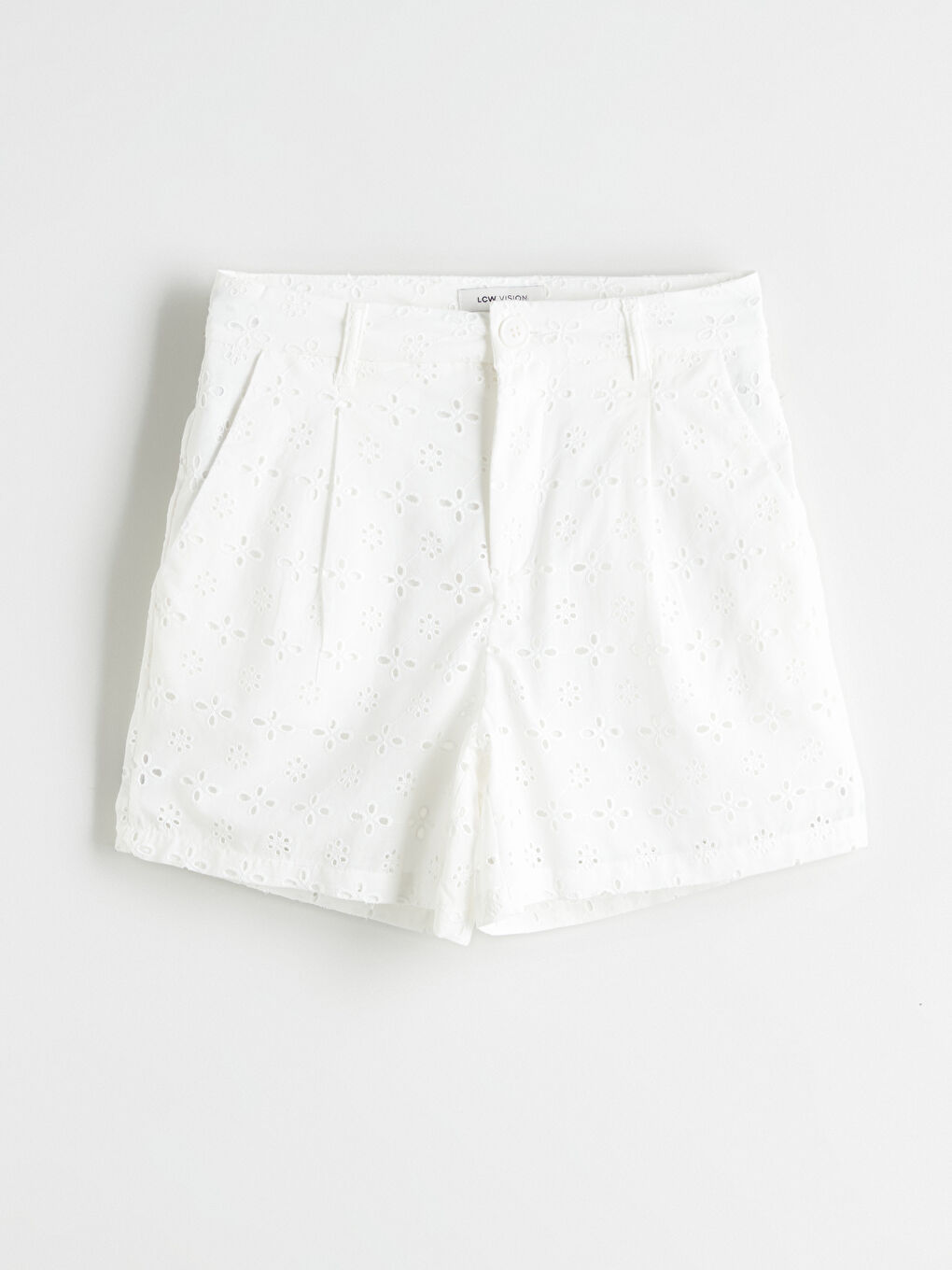 Beyaz Loose Fit Ajurlu Brode Kadın Şort-4