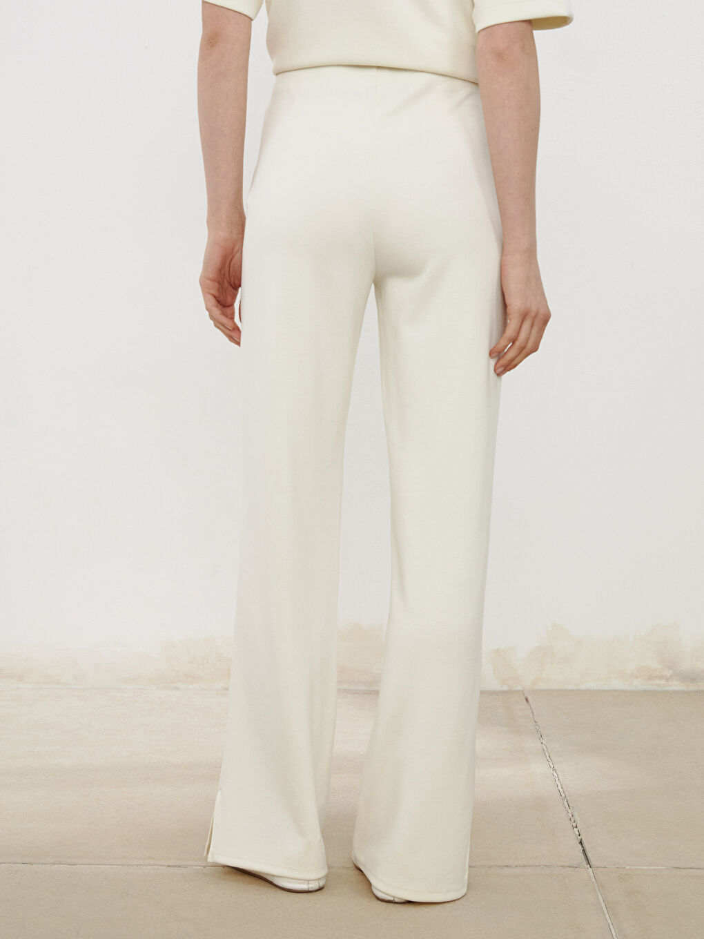 Ekru Dar Fit Modal Karışımlı Kadın Pileli Pantolon-3