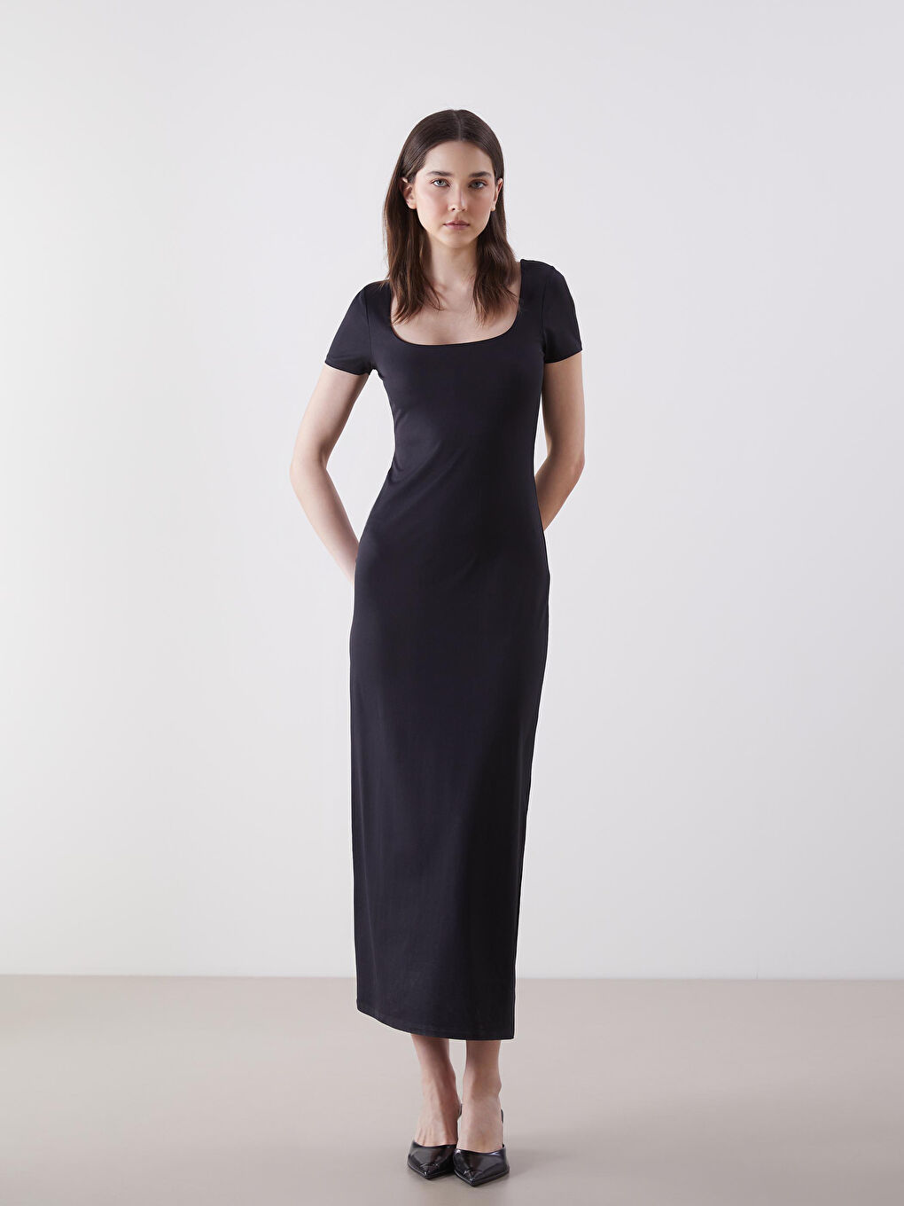 Siyah Kare Yaka Bodycon Elbise-1