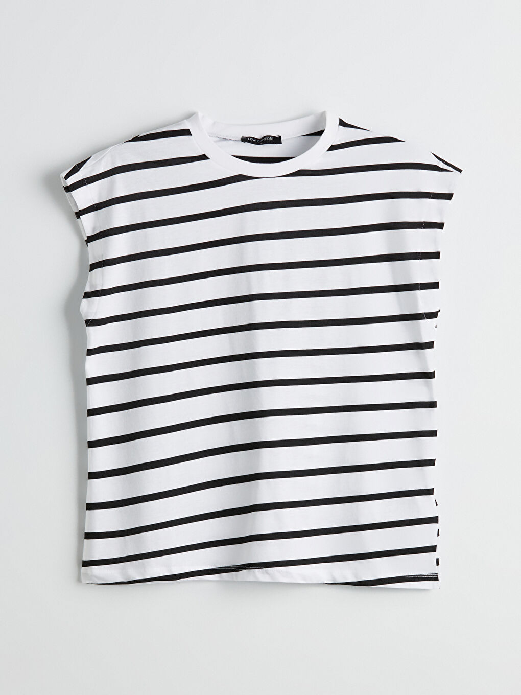 تیشێرت ڕه‌ش ئافرەت -S5O387Z8-LEG
