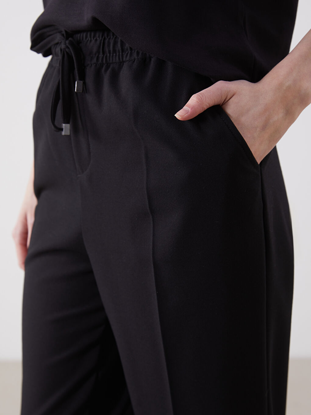 Siyah Beli Lastikli Kadın Pantolon-2