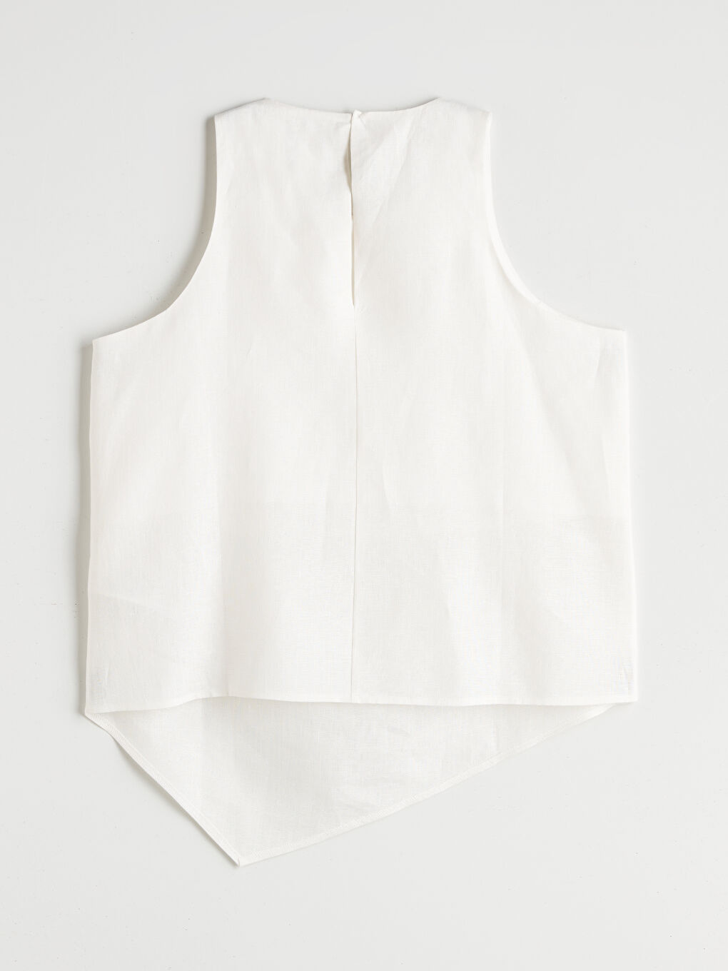 Ekru Bisiklet Yaka Keten Karışımlı Asimetrik Kesim Bluz-5