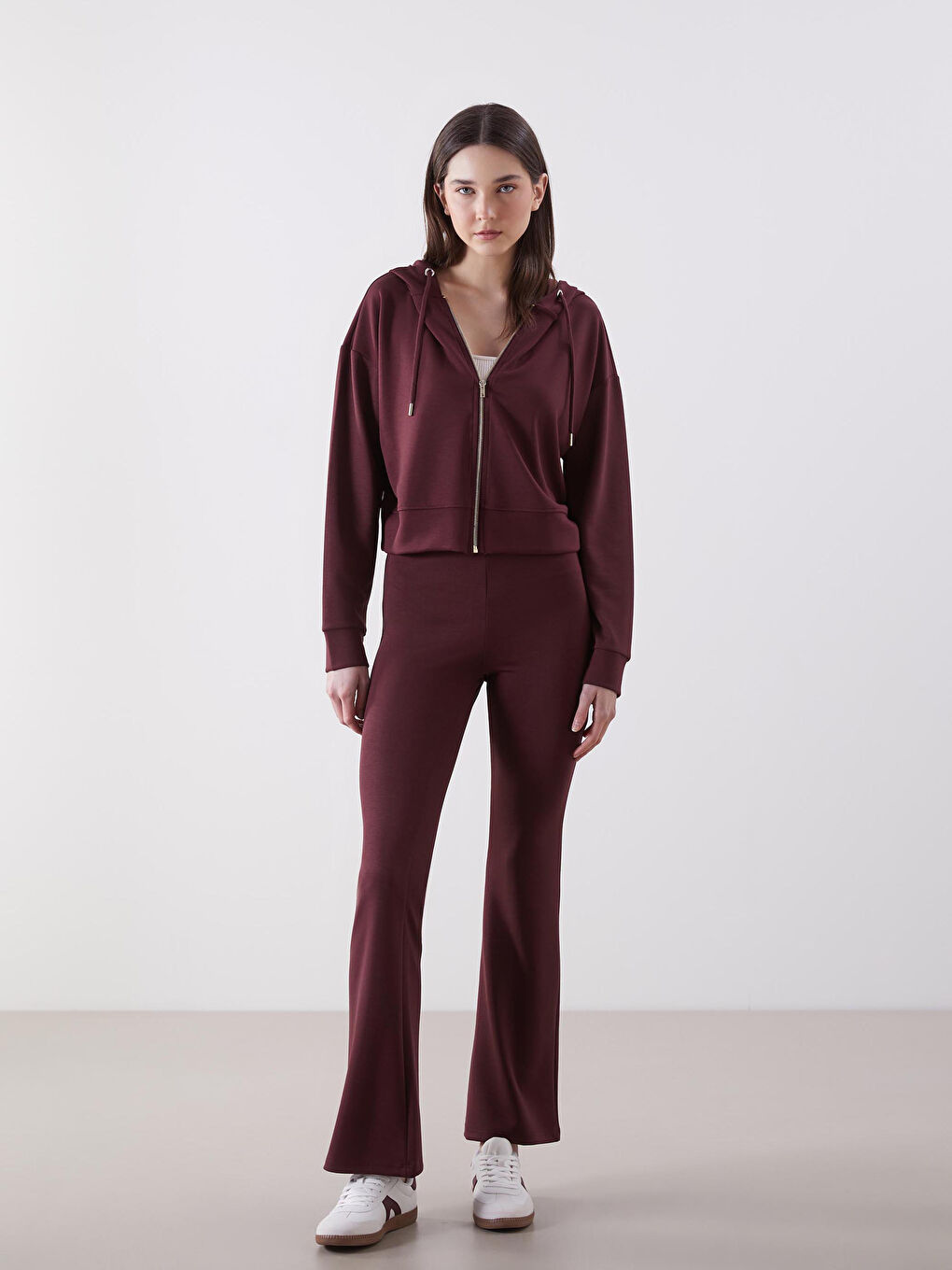 Bordo Kapüşonlu Crop Kadın Fermuarlı Sweatshirt-1