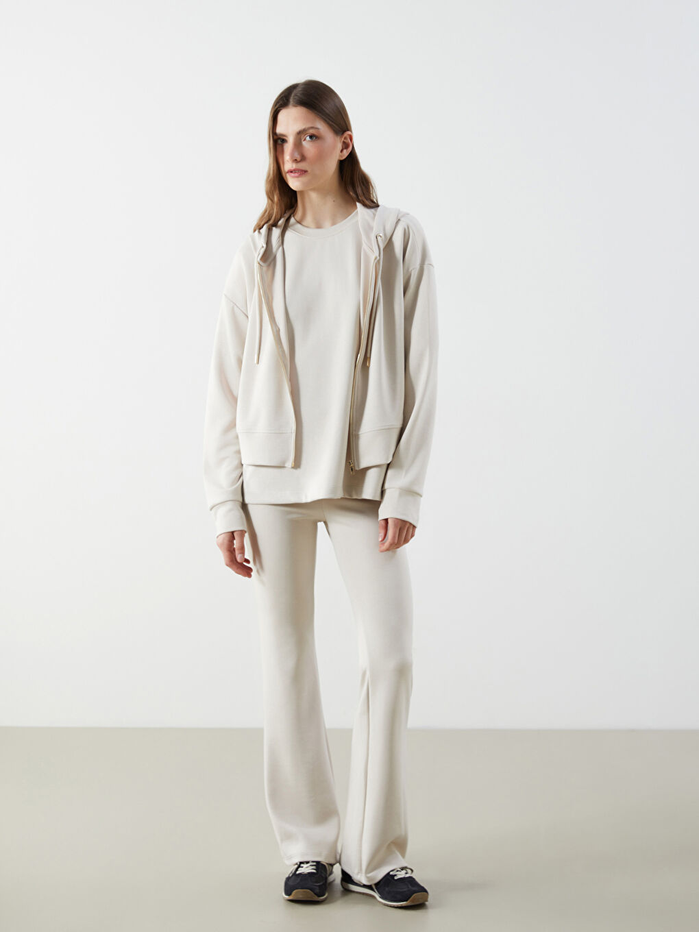 Bej Kapüşonlu Crop Kadın Fermuarlı Sweatshirt-1