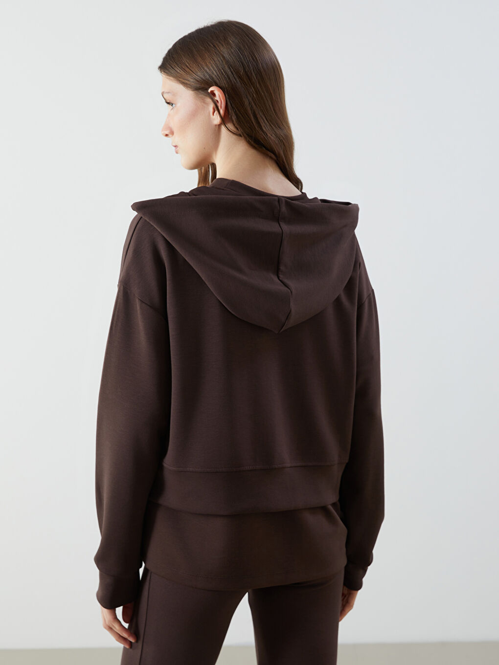 Kahverengi Kapüşonlu Crop Kadın Fermuarlı Sweatshirt-3
