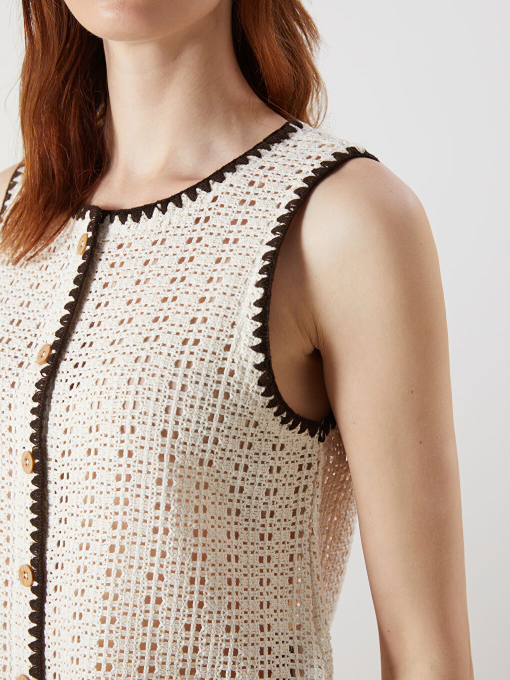 Ekru Bisiklet Yaka Ajurlu Kadın Yelek-3