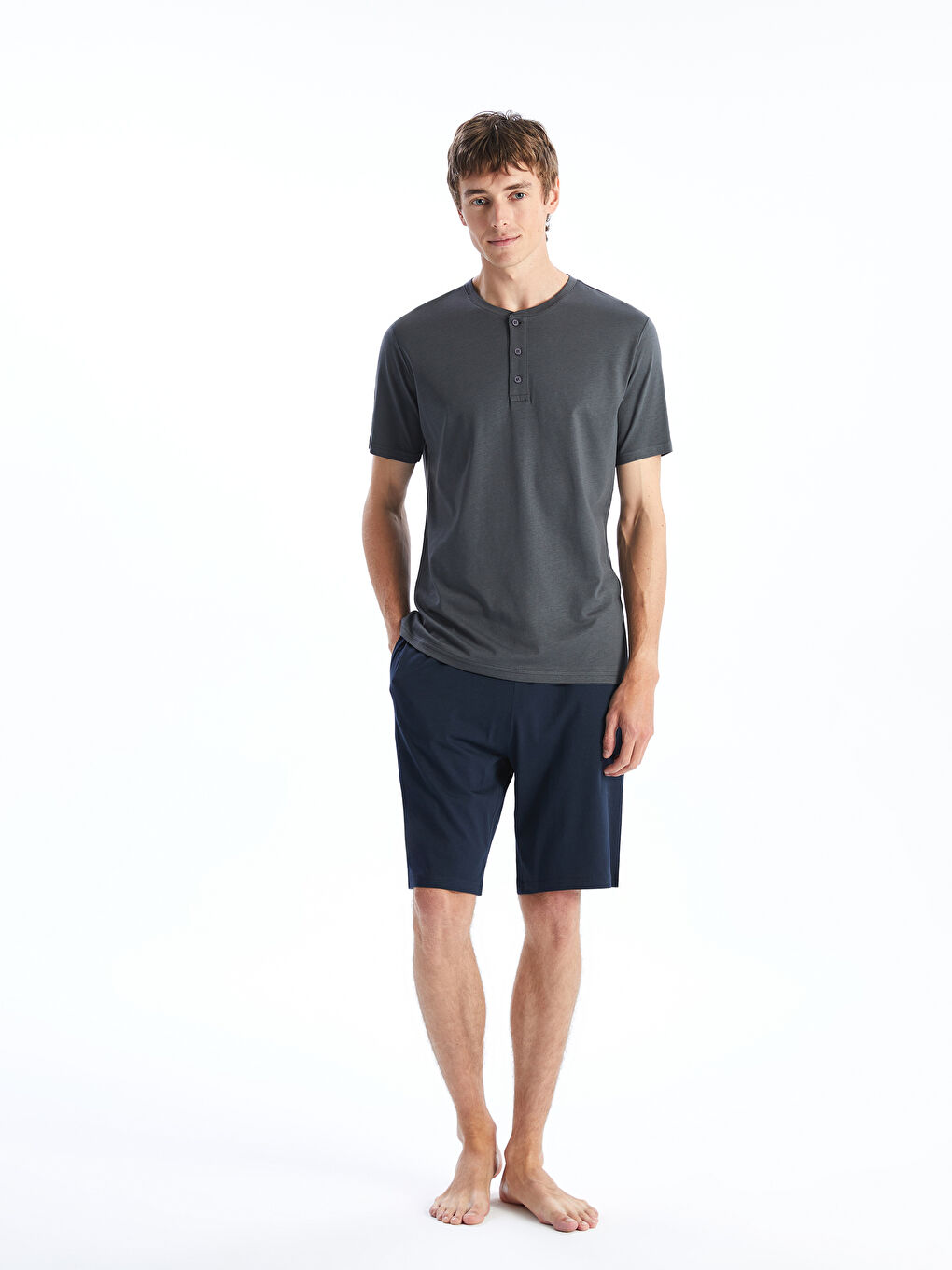 Gri Standart Kalıp Erkek Şortlu Pijama Takımı