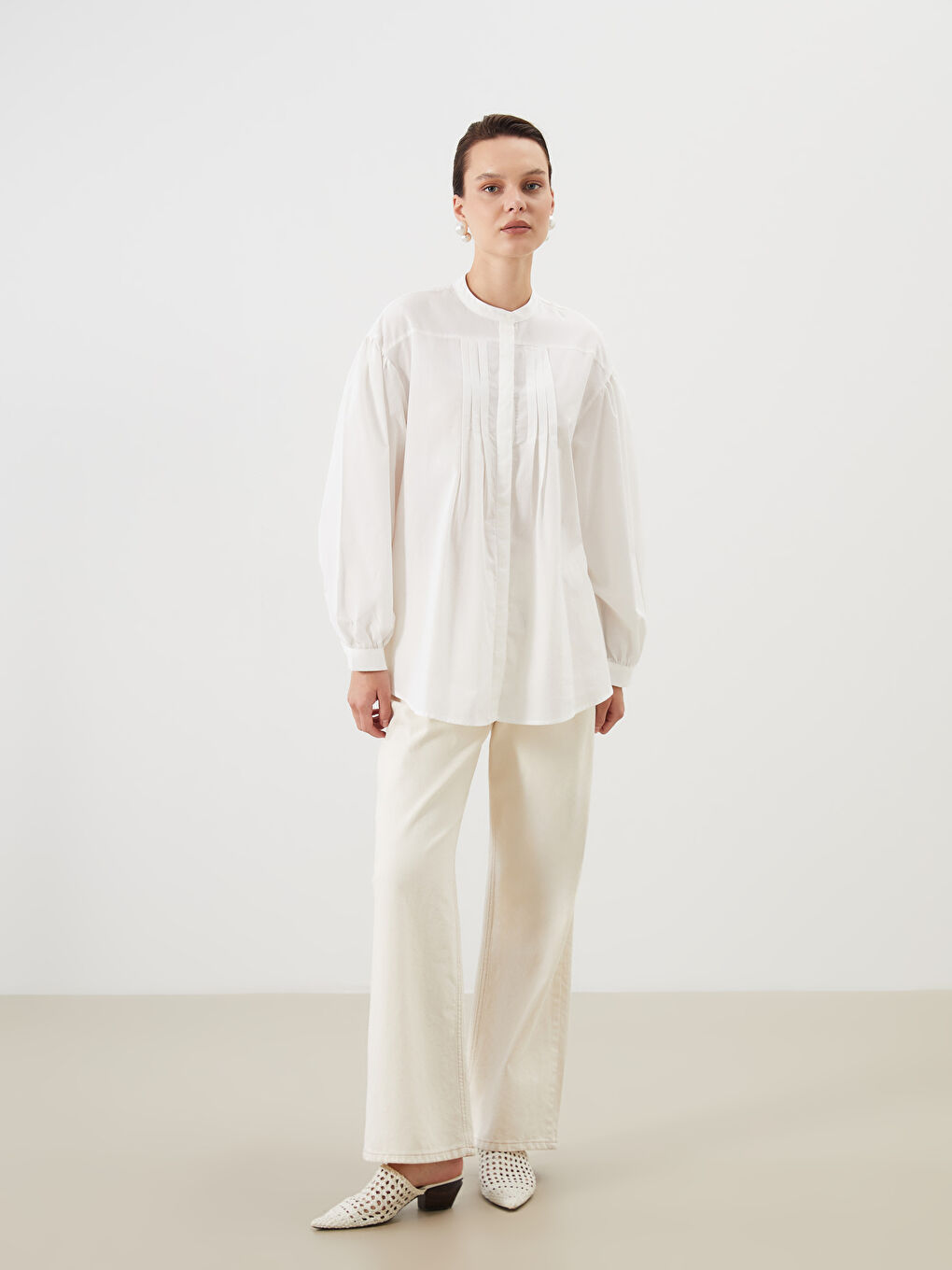 Ekru Hakim Yaka Pileli Kadın Gömlek Tunik-1