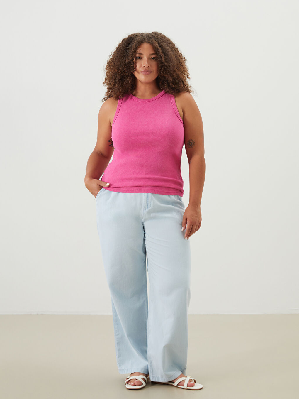 LCWAIKIKI Classic Elasticated Waist Straight Fit Women's Jeans -S5O925Z8-311