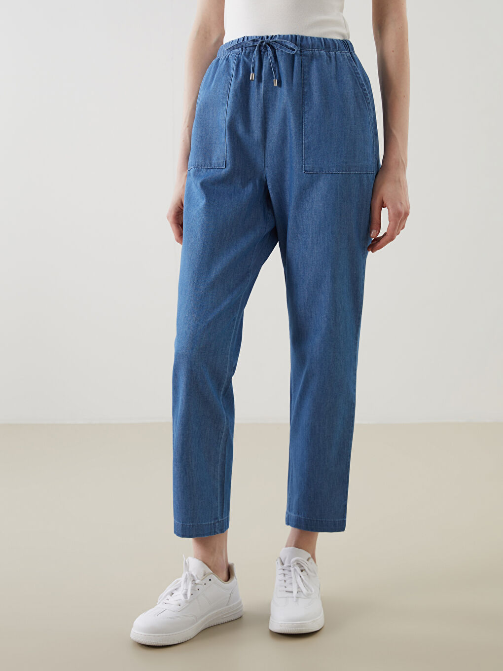 LCWAIKIKI Classic Indigo Beli Lastikli Wideleg Kadın Jean Pantolon - 1