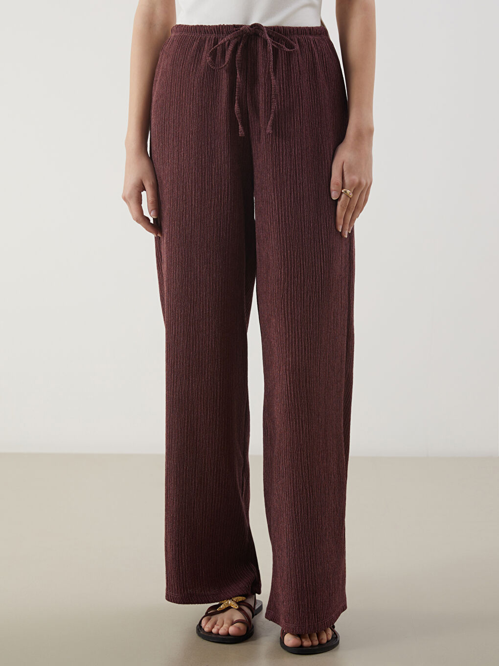 Bordo Beli Lastikli Dokulu Kadın Pantolon-1