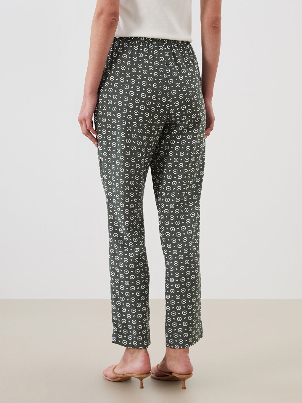 LCW Comfort Elastic Waist Carrot Fit Women's Trousers -S5OA08Z8-LRF