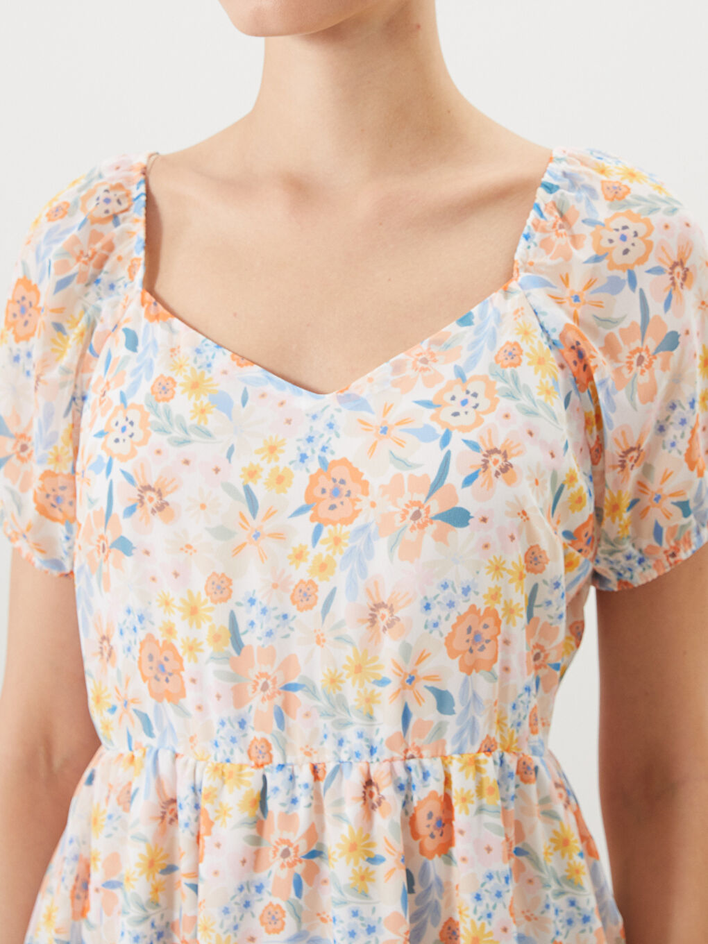 Sarı Kalp Yaka Çiçekli Balon Kollu Elbise-2