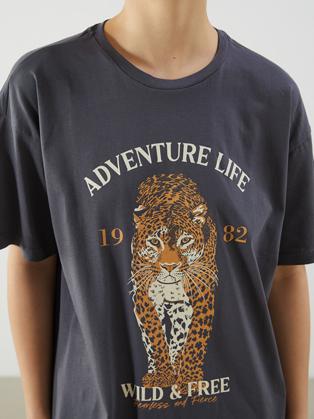Crew Neck Leopard Print Women's T-Shirt-2
