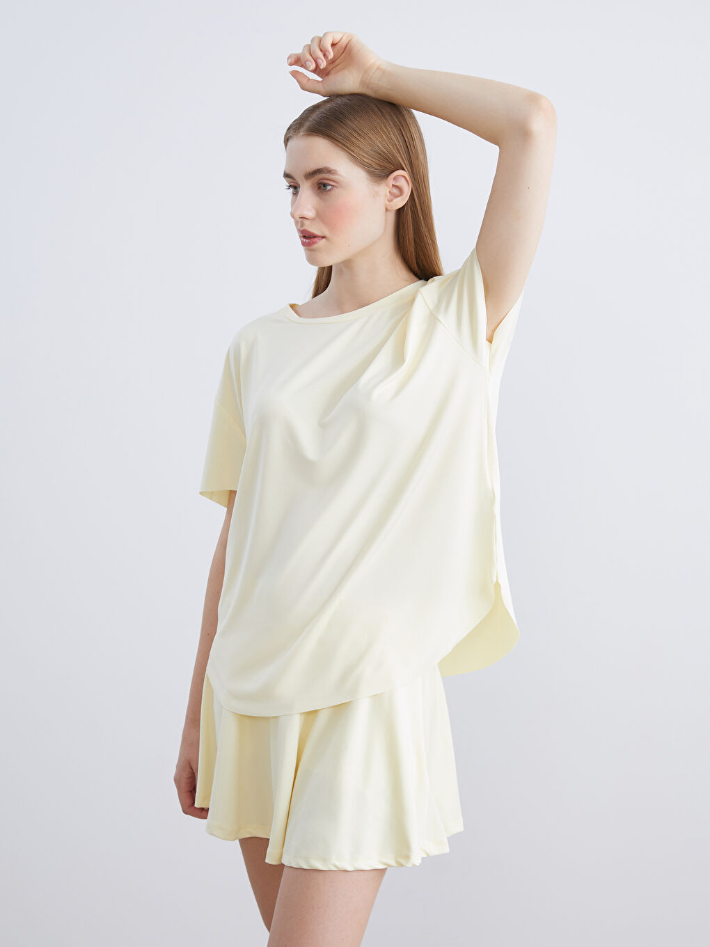 Sarı Bisiklet Yaka Modal Karışımlı Kadın Spor Tişört