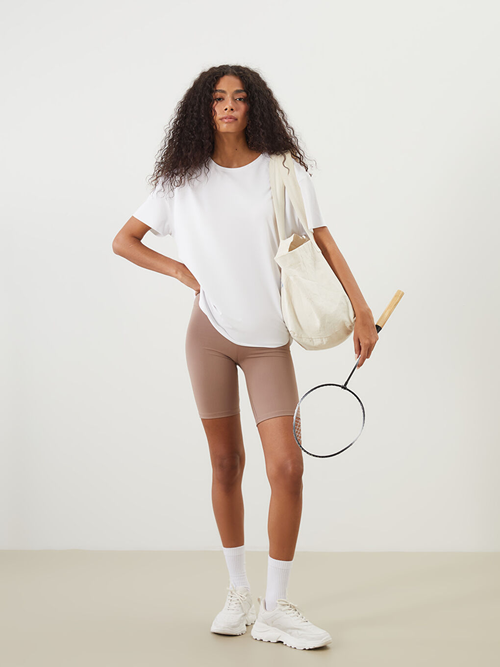 تي شيرت رياضي للسيدات بياقة دائرية بمزيج مودال-1