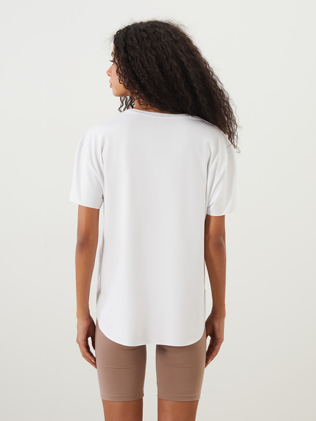 تي شيرت رياضي للسيدات بياقة دائرية بمزيج مودال-3