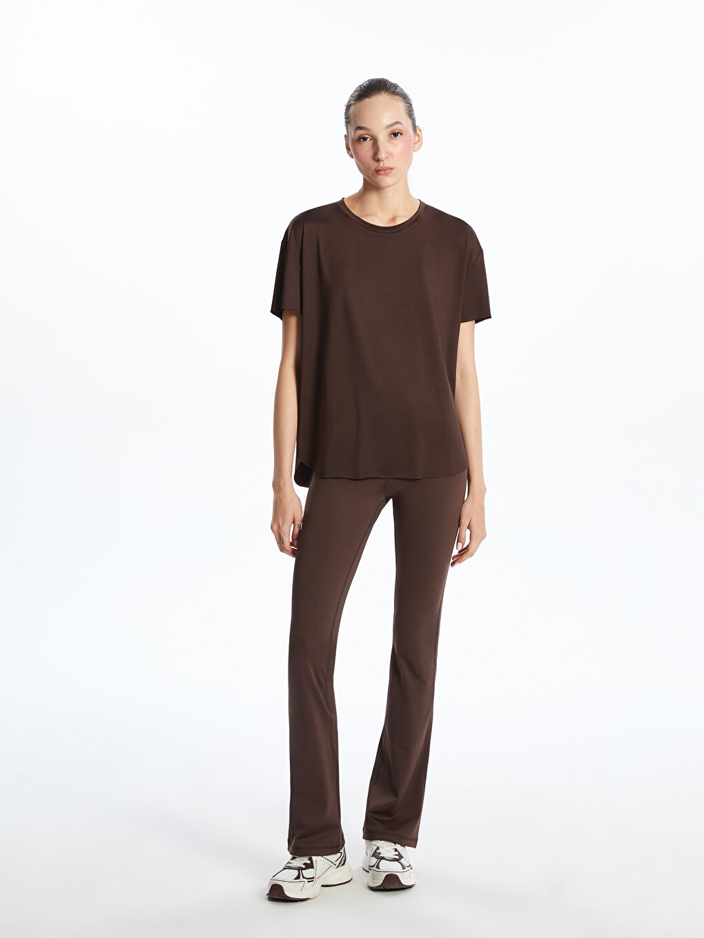 تي شيرت رياضي للسيدات بياقة دائرية بمزيج مودال-1