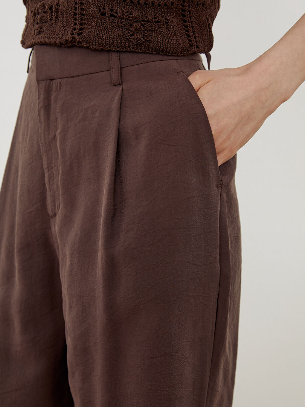 Ženske pantalone opuštenog kroja i širokih nogavica -S5OB64Z8-HSK