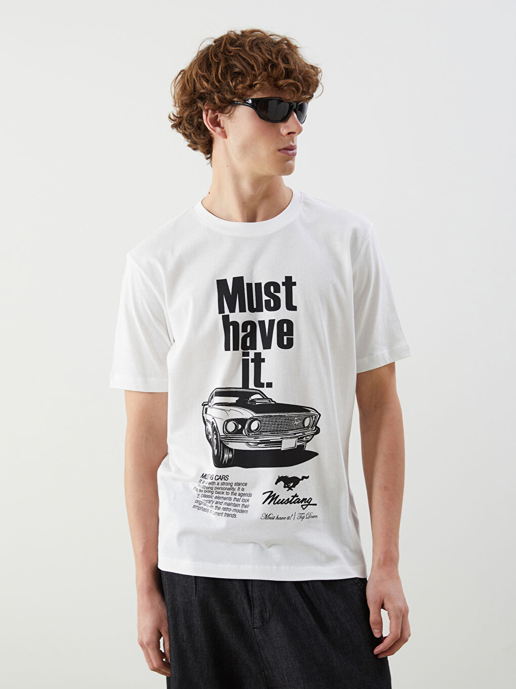 Ekru Bisiklet Yaka Ford Mustang Baskılı Penye Erkek Tişört