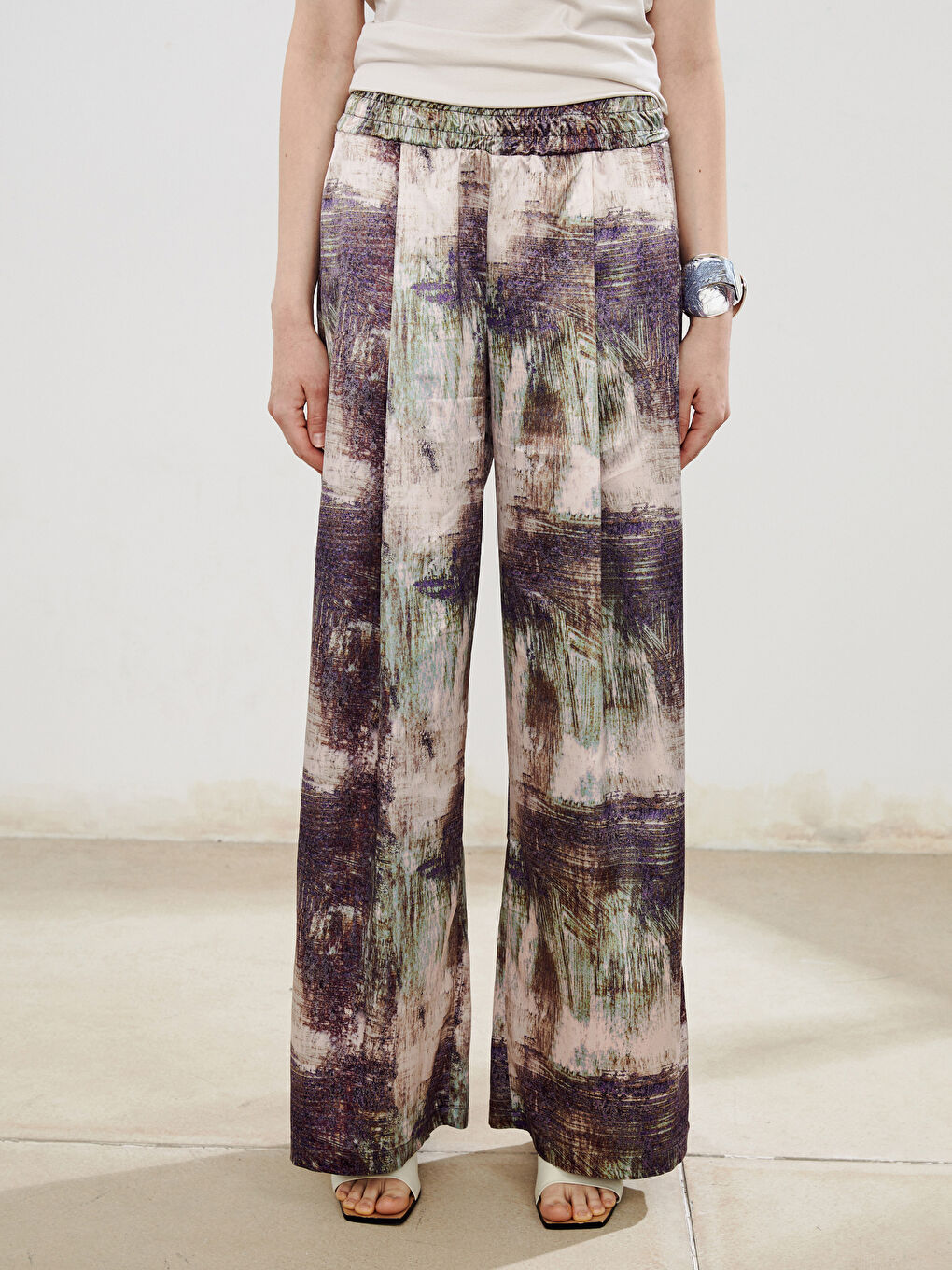 Elasticated Waist Patterned Wide Leg Women's Trousers-1