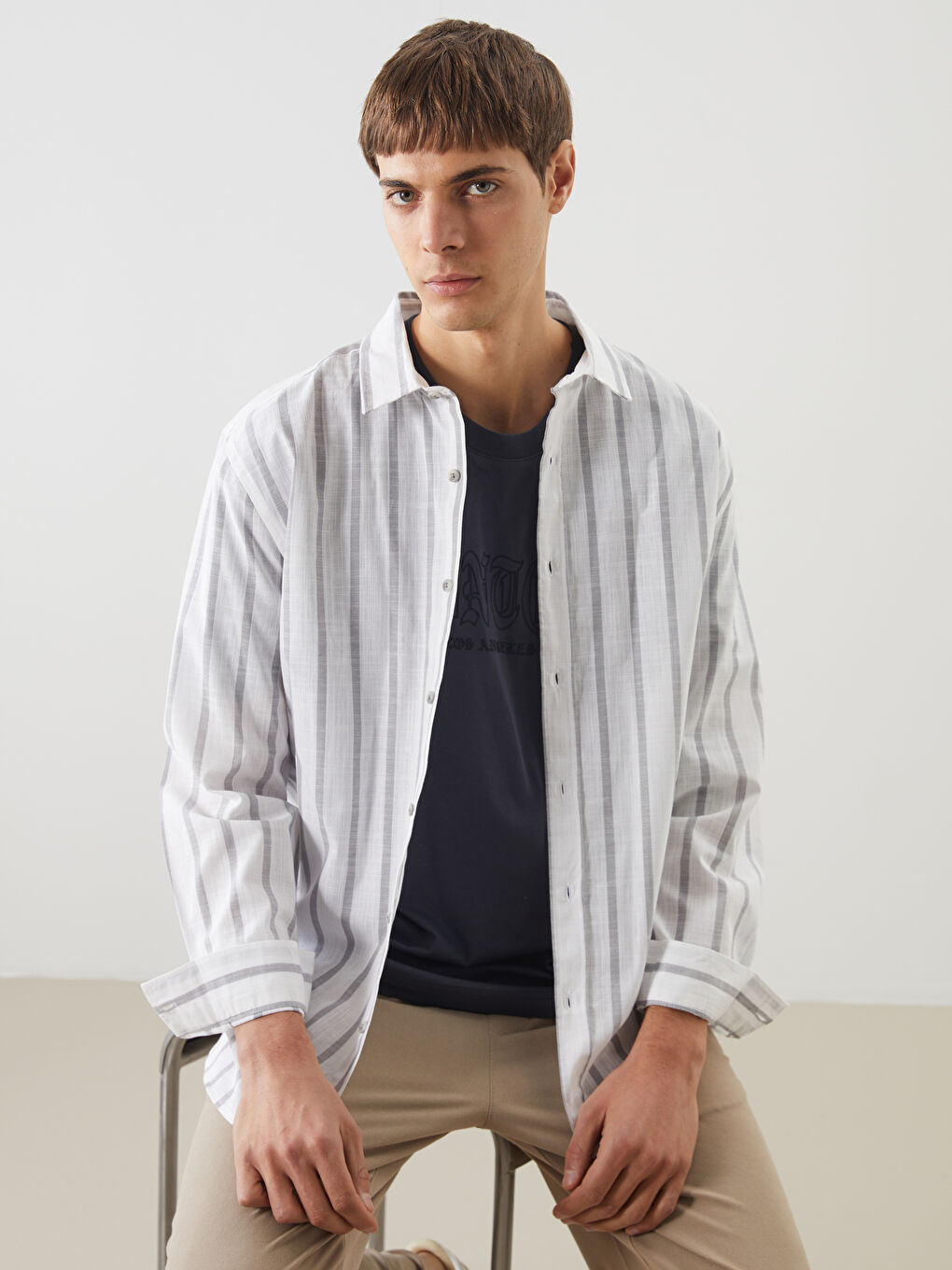 Gri Regular Fit Uzun Kollu Keten Görünümlü Erkek Gömlek