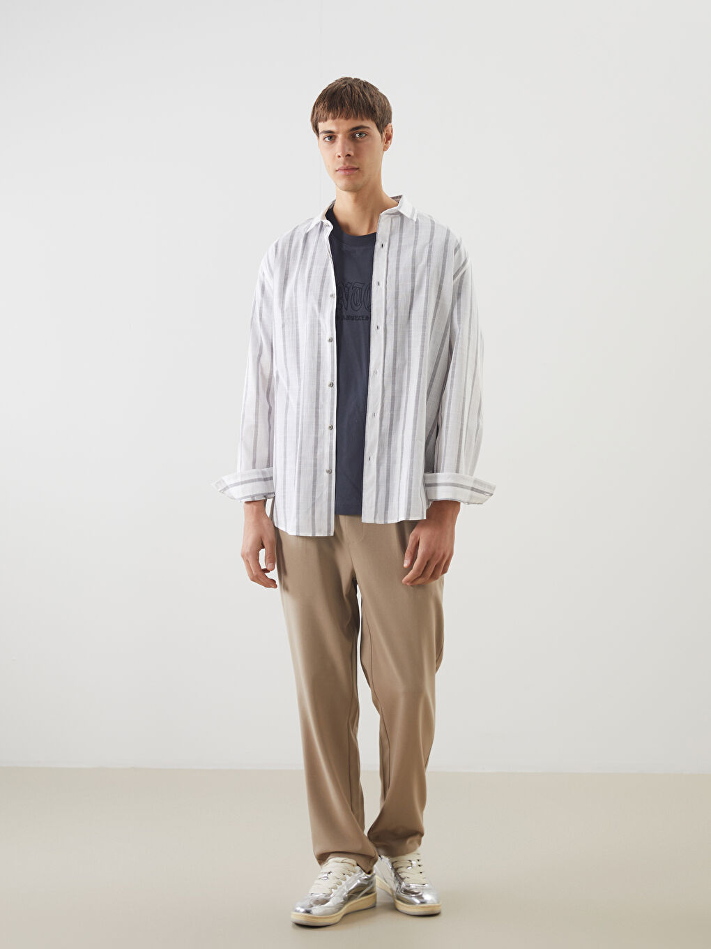 Gri Regular Fit Uzun Kollu Keten Görünümlü Erkek Gömlek-1