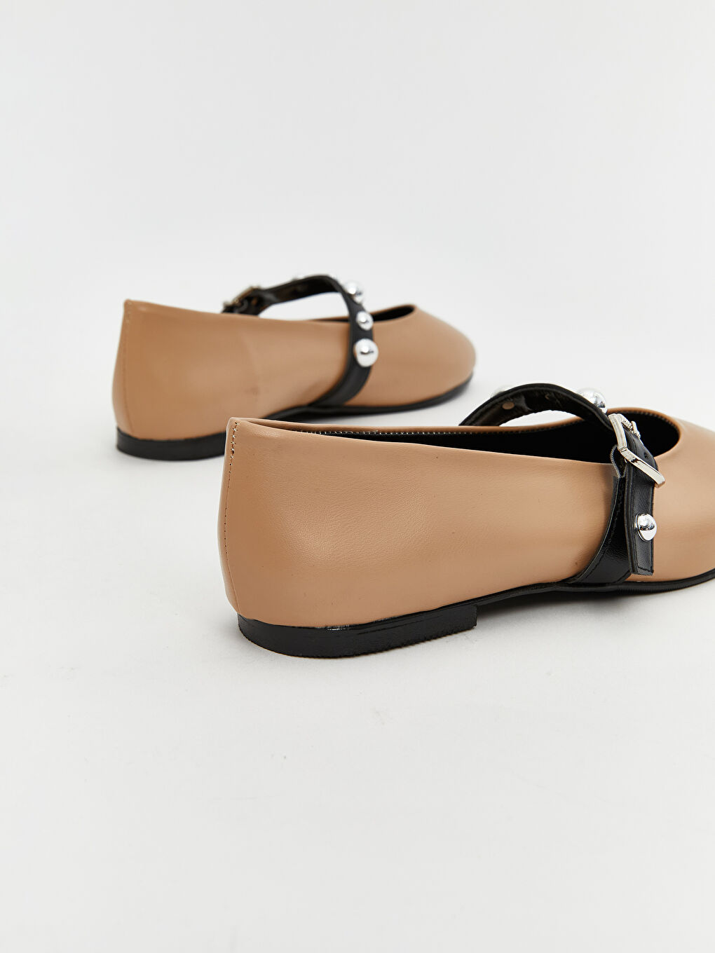 Bej Parlak Taşlı Kadın Babet-4