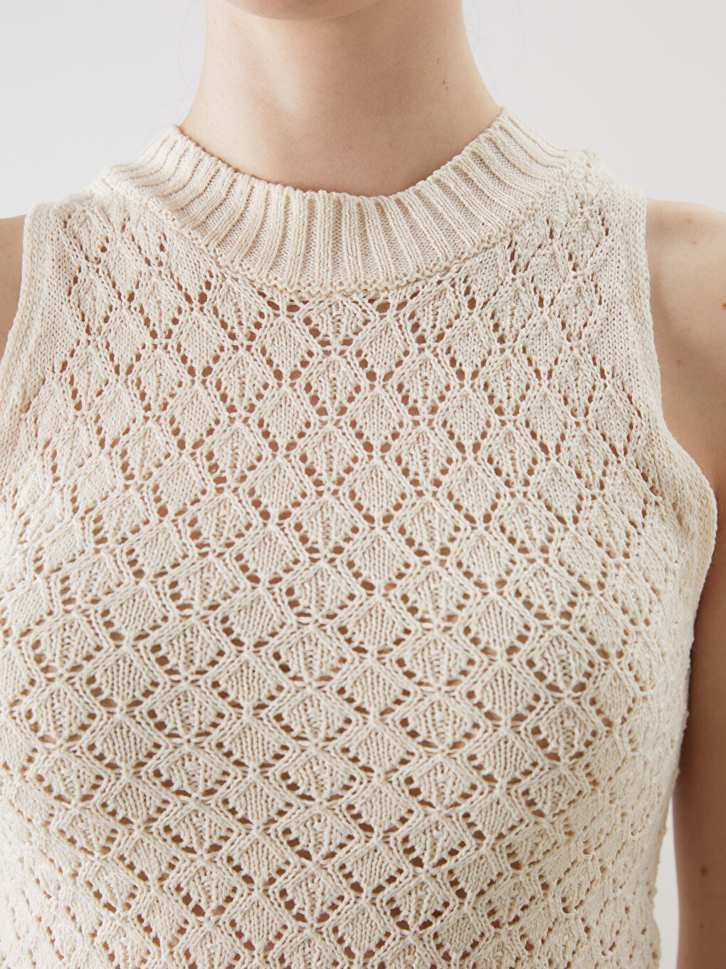 Bej Bisiklet Yaka Ajurlu Kadın Triko Atlet-2