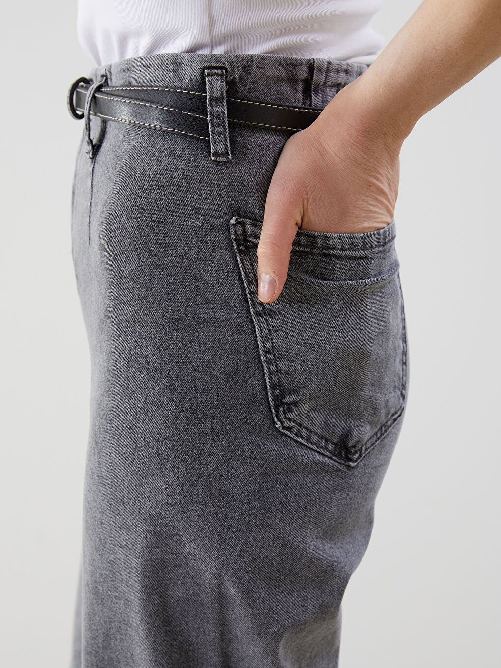 Gri Beli Kemerli Wideleg Kadın Jean Pantolon-2