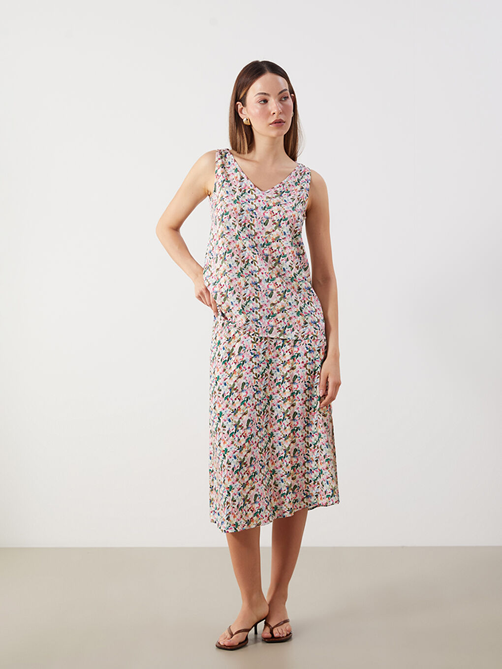 Karışık V Yaka Çiçekli Bluz-1